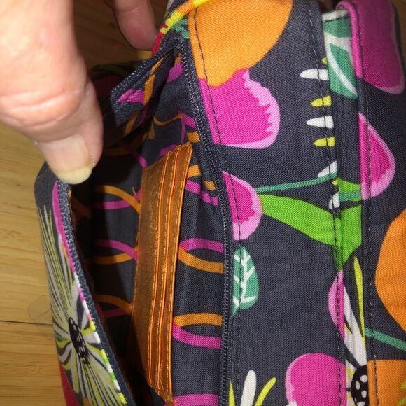 VERA BRADLEY Little Flap Hipster in Jazzy Blooms Retired Spring 2013 - Picture 6 of 10